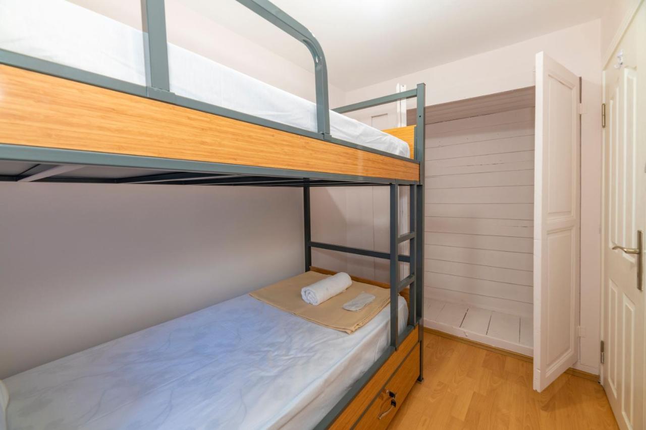 Taksim Wooden House Hostel Стамбул Екстер'єр фото